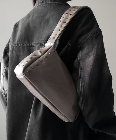 【 ２color】スタッズデザインスクエアショルダーバッグ ／ stud design square shoulder bag