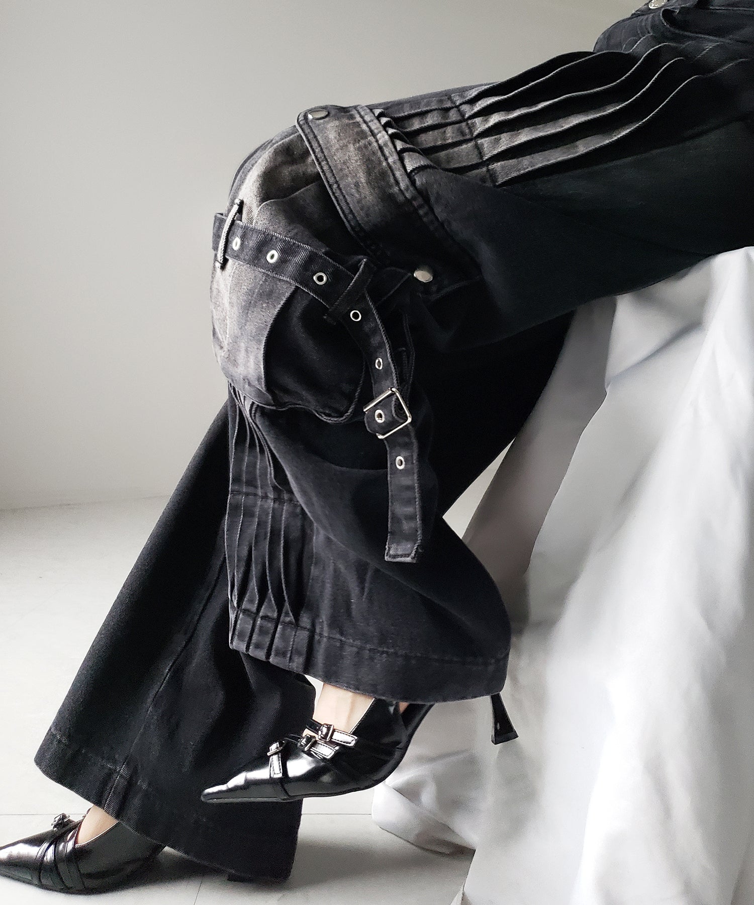 【 ４size 】カーゴプリーツブラックヴィンテージワイドデニム ／cargo pleated black vintage wide denim