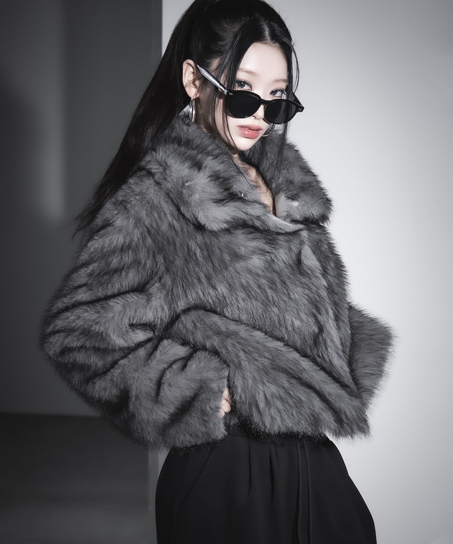 スタンドカラーミックスファーショートコート ／ stand-collar mix fur short coat