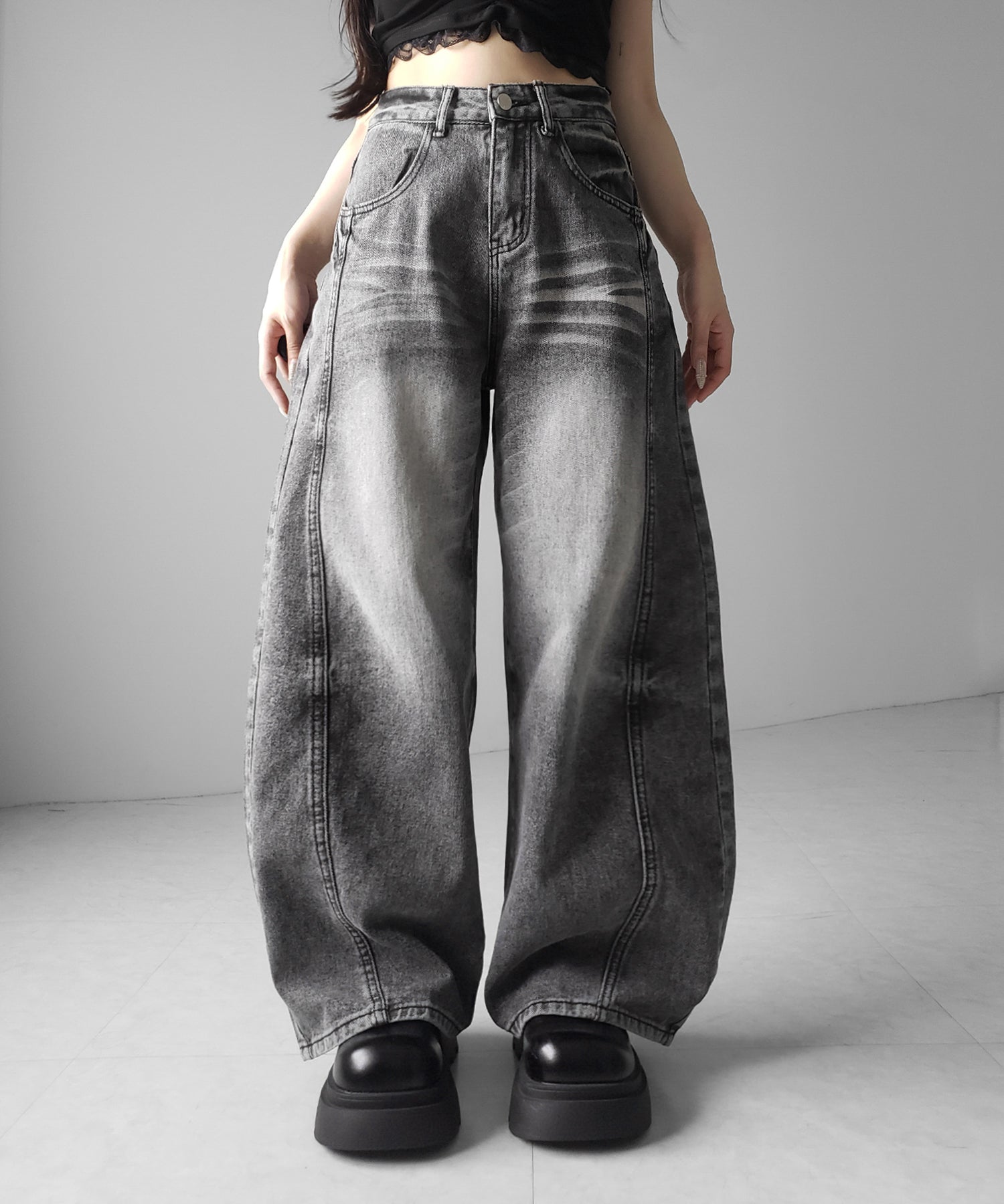 【 ３size 】ヴィンテージブラックウォッシュバルーンデニム ／ Vintage black wash balloon denim