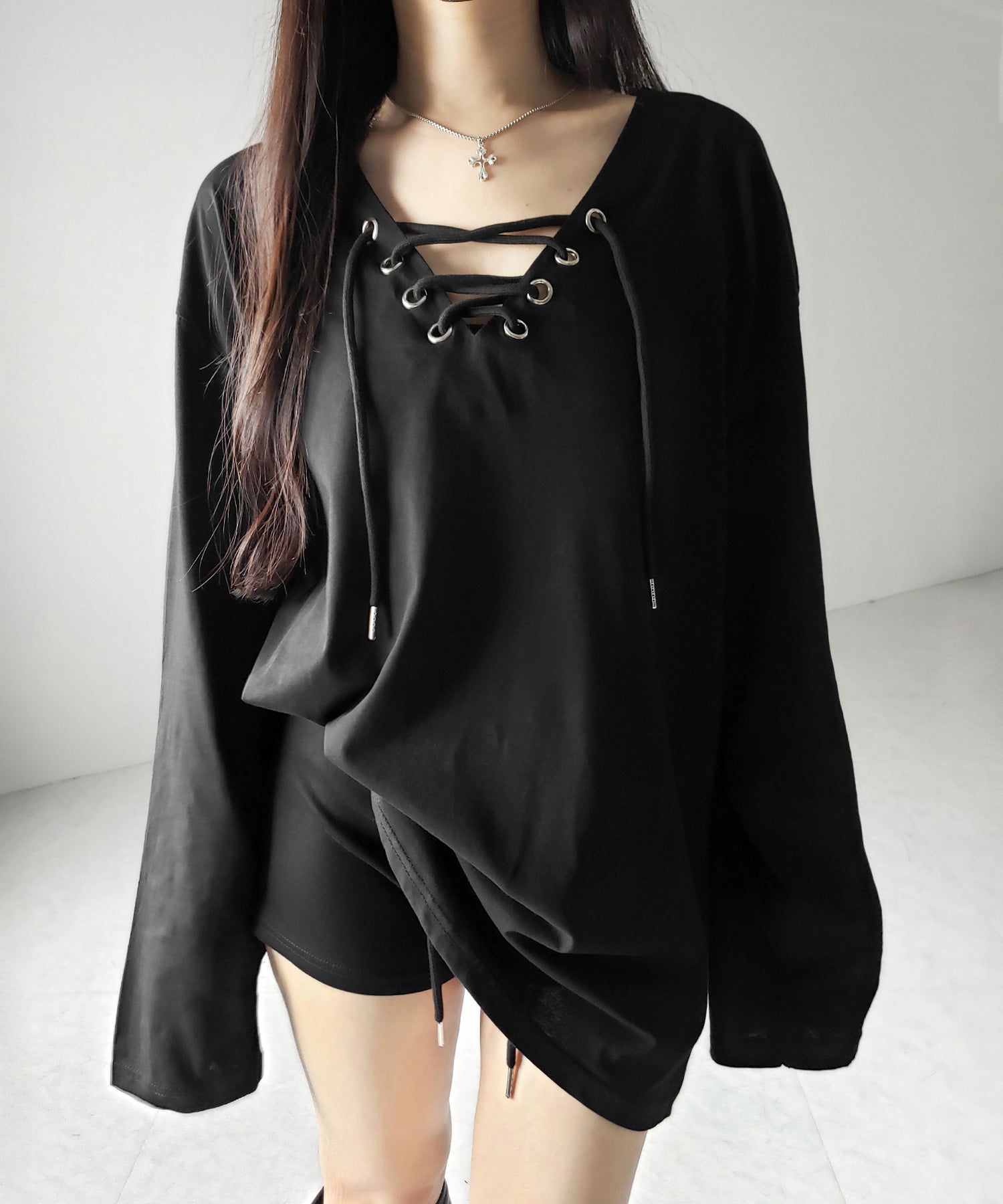 【 ２color 】レースアップルーズシルエット長袖ビッグTシャツ ／ laceup loose silhouette long sleeve big T-shirt
