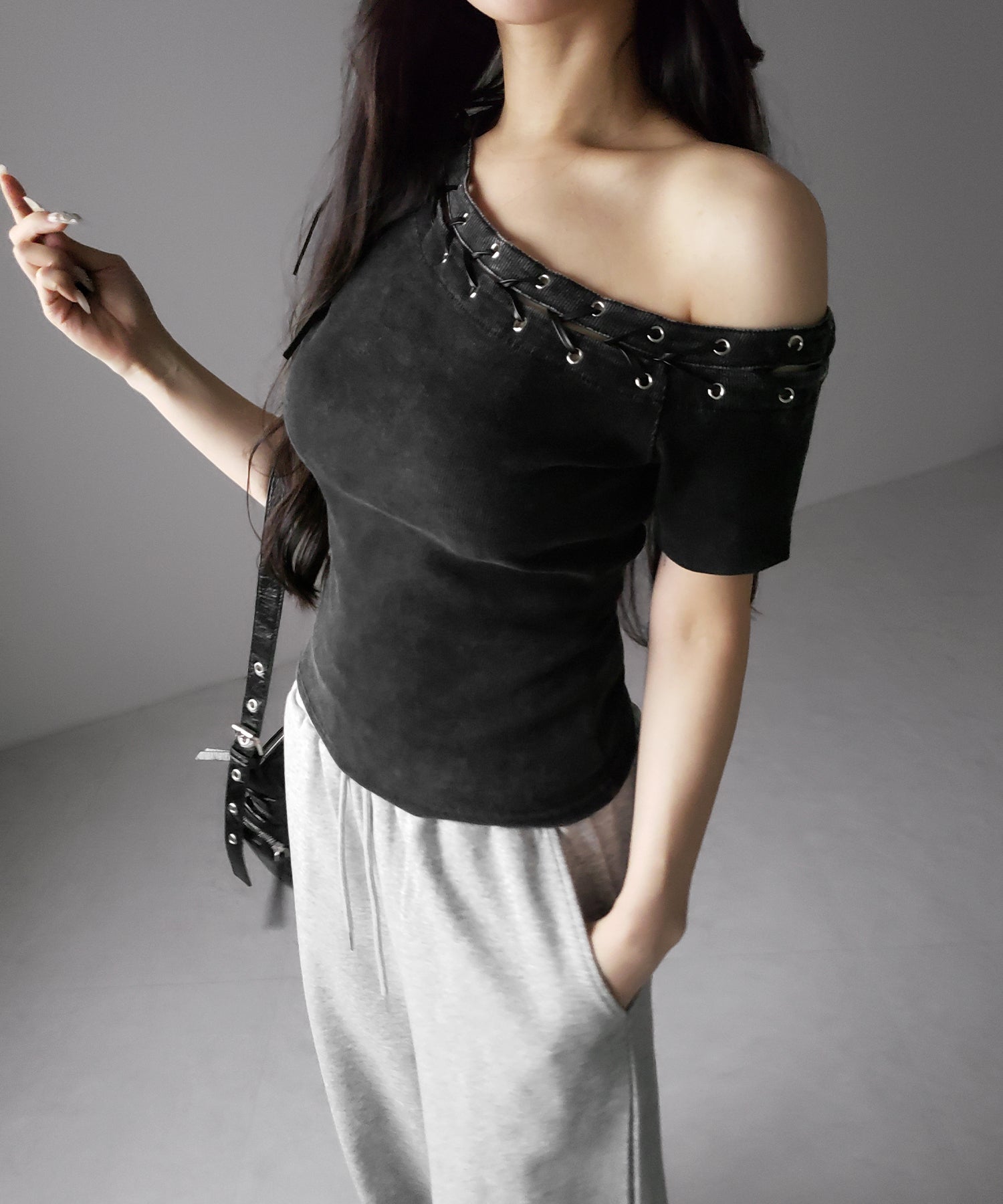 ヴィンテージカットアウトレースアップ半袖ワンショルリブトップス ／ vintage cutout laceup short sleeve one shoulder lib tops