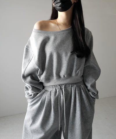 【 セットアップ 】ワンショルダーショートスウェットトップス ＋ タックワイドパンツ SET ／ off shoulder short sweat tops & tack wide pants SET