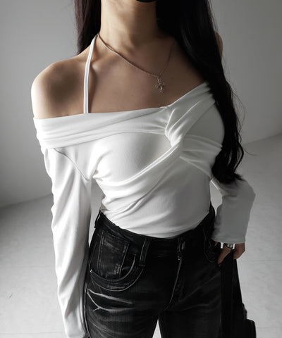 【 ２color 】クロスギャザーオフショルカットソートップス ／ cross gather off shoulder cutsew tops