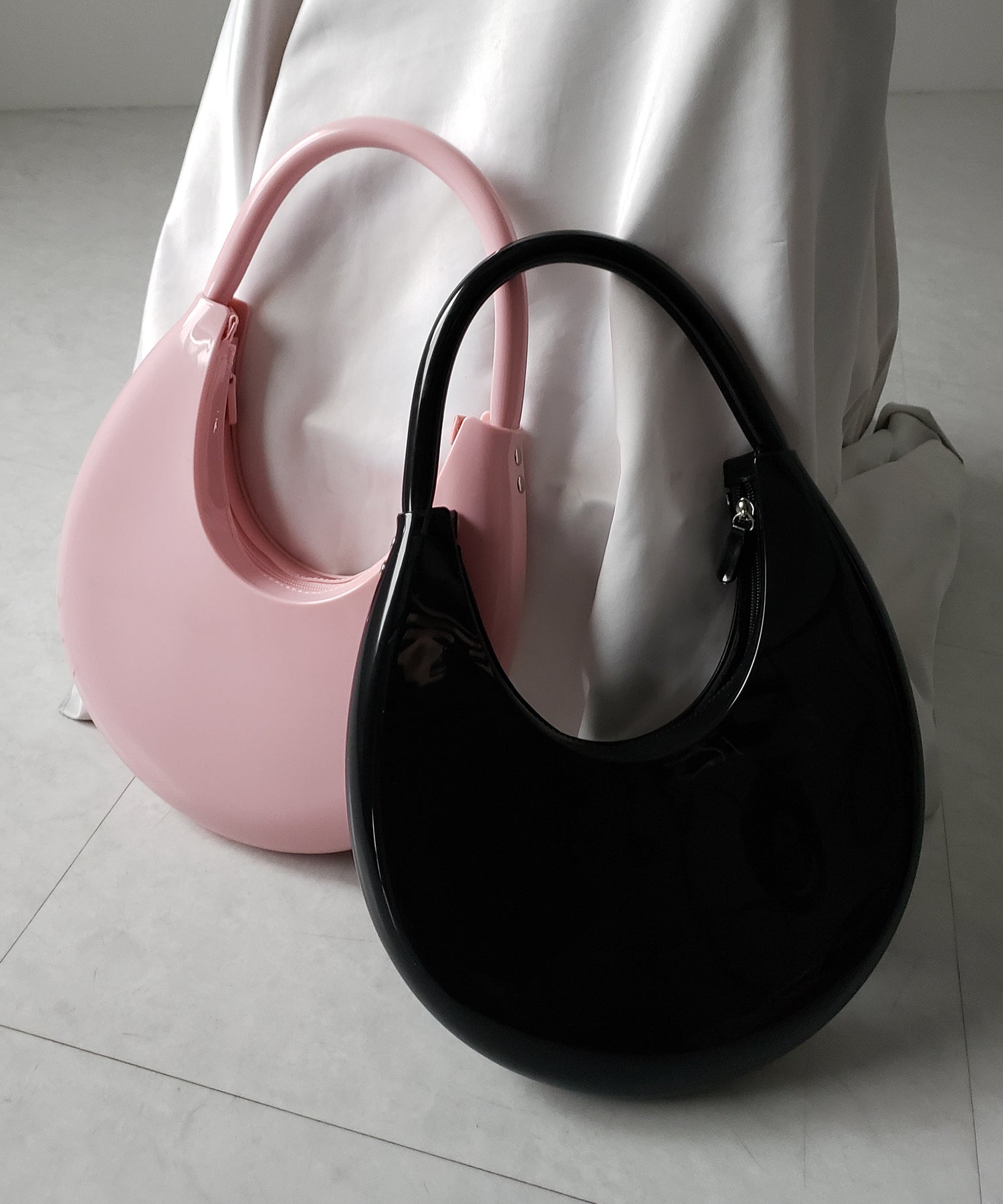 【 ２color 】 PVC ハーフムーンショルダーバッグ ／ PVC HALF MOON SHOULDER BAG