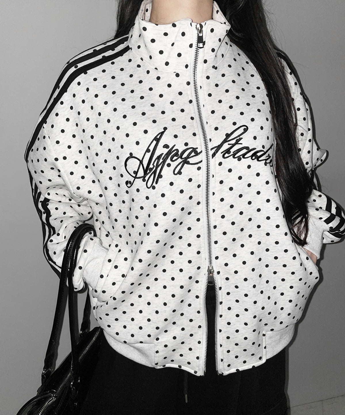 レタリングロゴ刺繍ドットラインオーバースウェットブルゾン ／ lettering logo embroidery dot line over sweat blouson