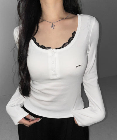 ヘンリーネックロゴプレートレースリブトップス ／　henley neck logo plate lace ribbed tops