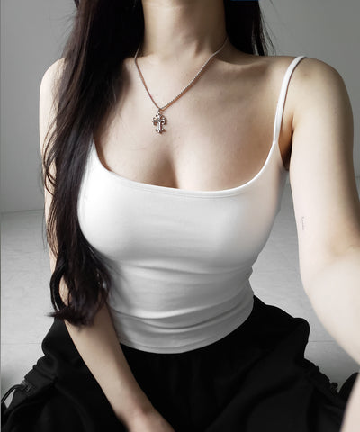 【 カップ付き 】スクエアネックストラップスリムキャミソール ／ square neck strap slim camisole
