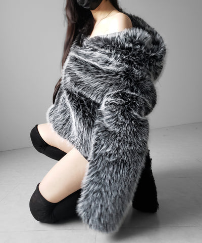 フェイクファーフーディミドルコート ／ fake fur hoodie middle coat