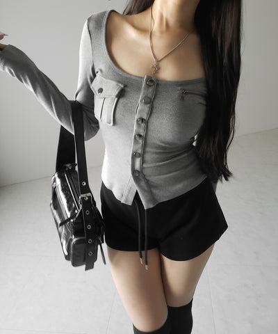 アウトポケットスクエアネック長袖スリムTシャツ ／Out pocket square neck long sleeve slim T-shirt
