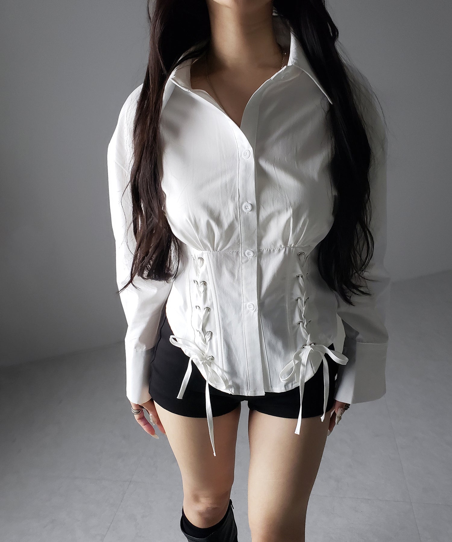ダブルレースアップリボンシャツ ／ double lace up ribbon shirts