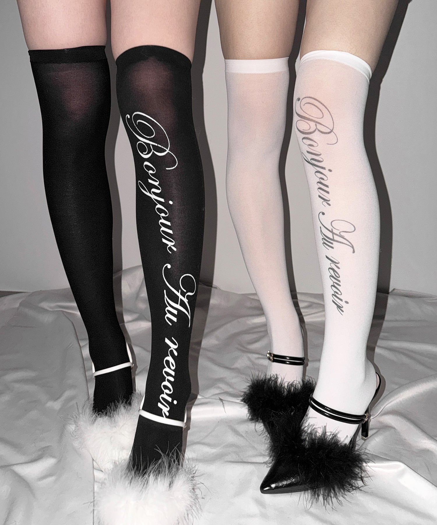 【 選べる３柄アソート 】レタリングロゴシアーニーハイソックス ／ lettering logo sheer knee high socks