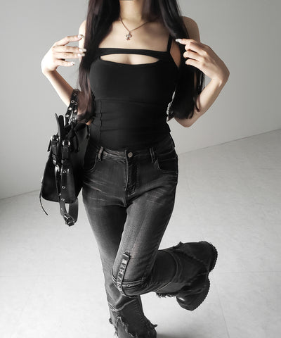 【 ３color ／ カップ付き 】胸開きカットアウトデザインスリムキャミソール ／ chest open cutout design slim camisole