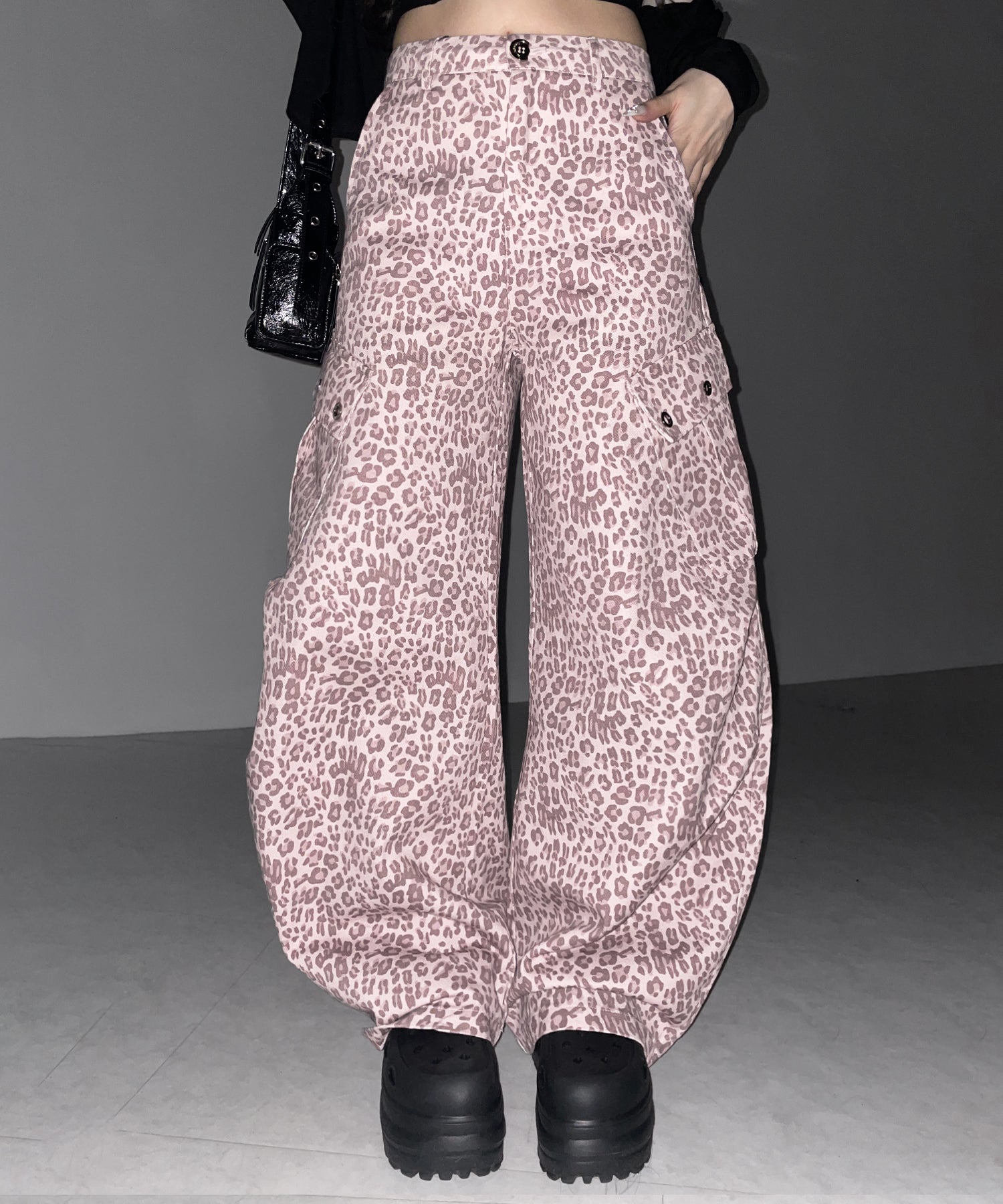 ヴィンテージライクピンクレオパードバレルカーゴパンツ ／ vintage like pink leopard barrel cargo pants