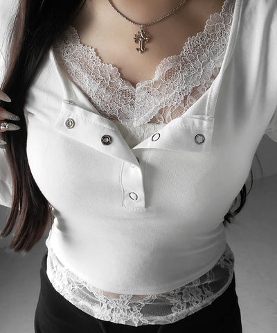 【 人気アイテムの長袖verが新登場！ 】レースレイヤードヘンリーネックスクエア長袖Ｔシャツ ／ lace layered henley neck square long sleeve T-shirt