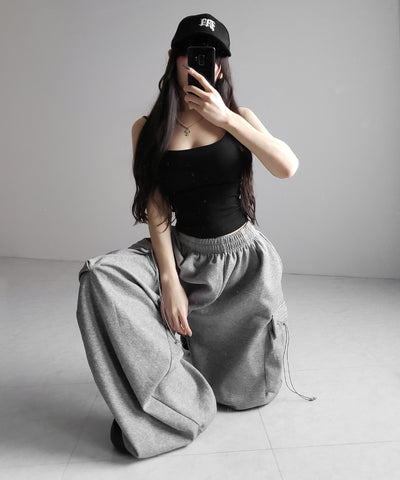 【 カップ付き 】スクエアネックストラップスリムキャミソール ／ square neck strap slim camisole