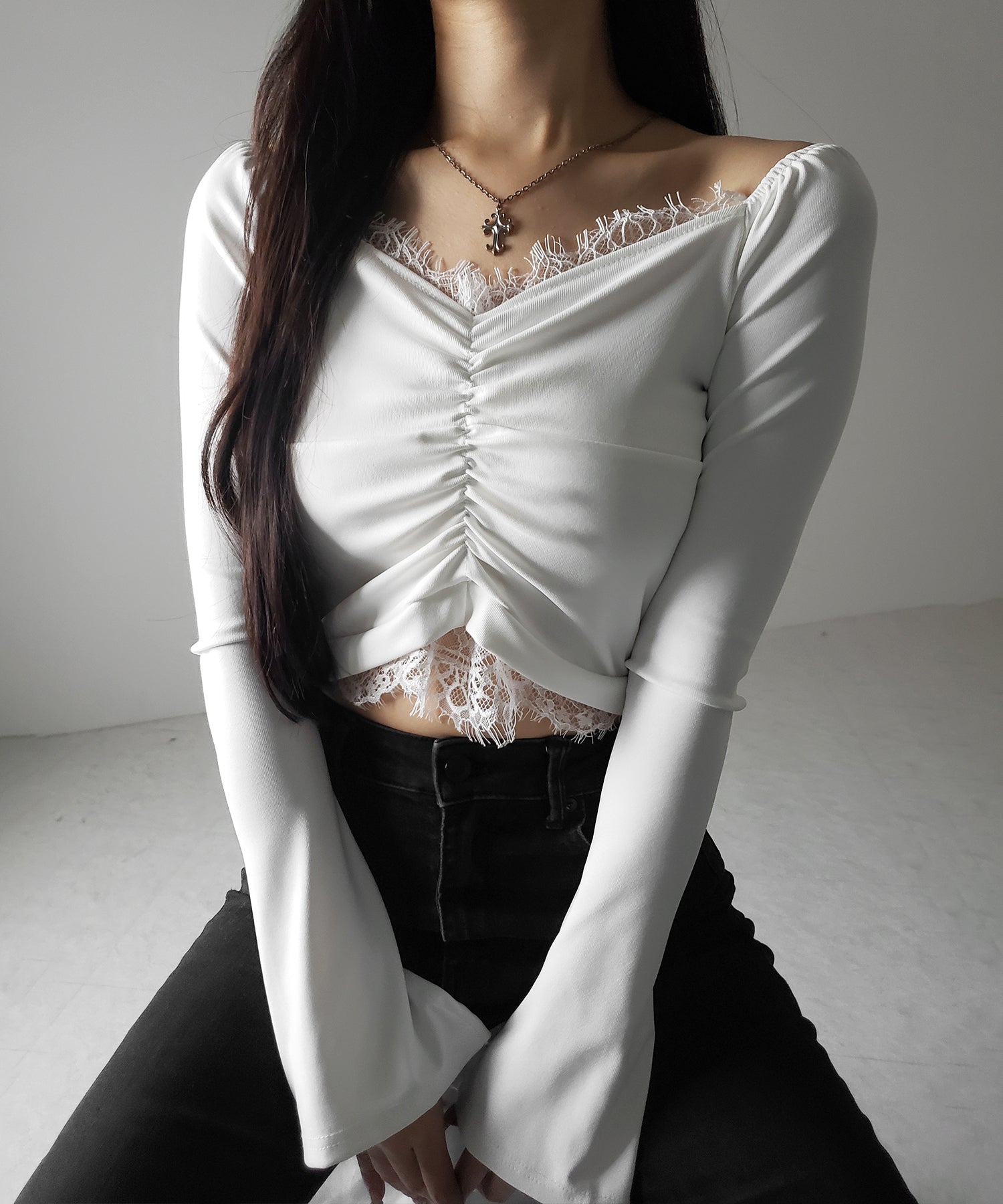 【 ２color 】レースドッキングシャーリングショートカットソートップス ／ lace docking shirring short cutsew tops