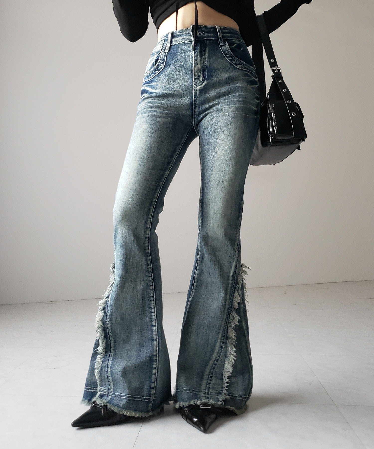 ヴィンテージライクフリンジストレッチフレアデニム ／ Vintage-like fringe stretch flare denim