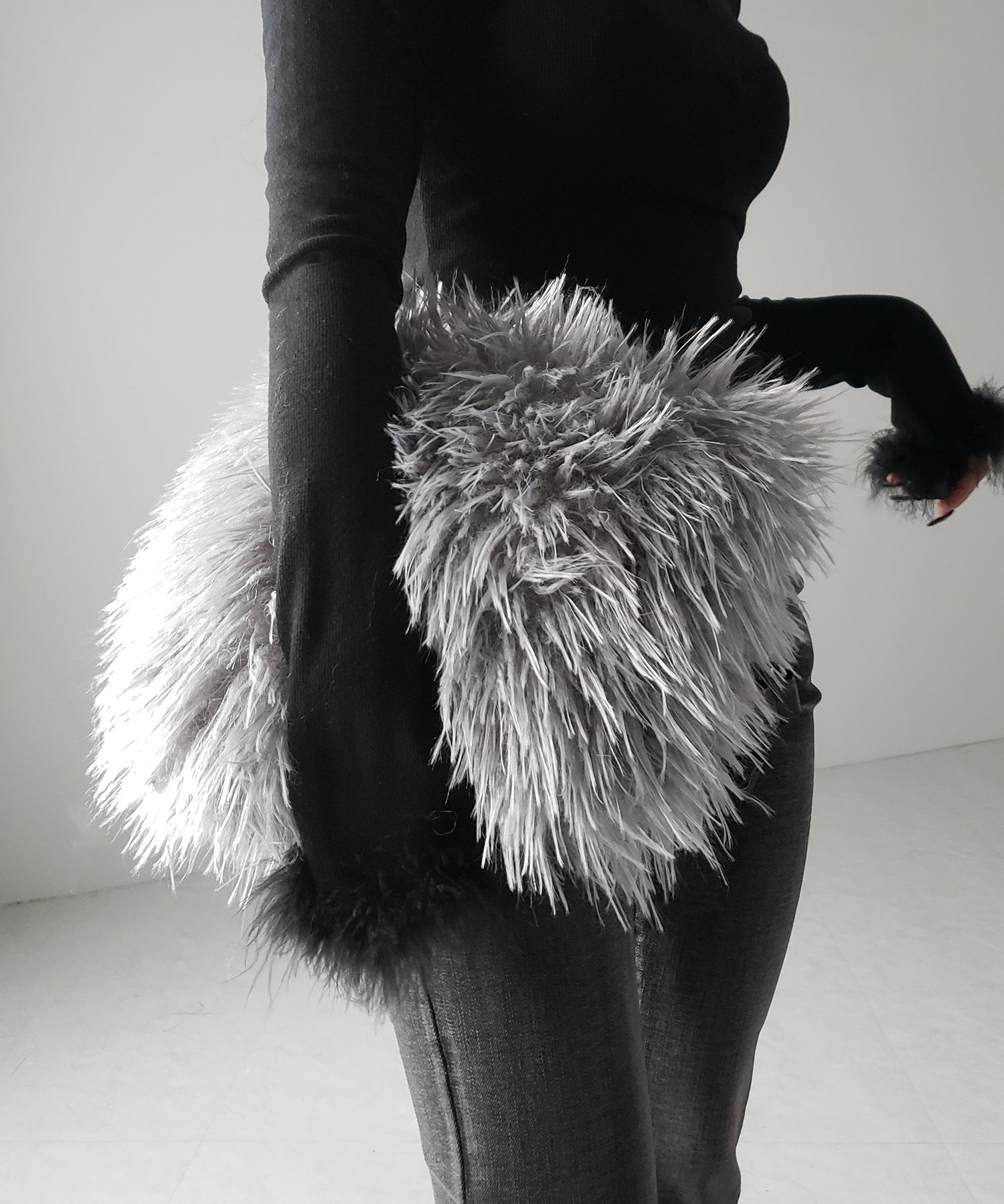 【 ショルダーストラップ付き２WAY 】バイカラーシャギーファーショルダーバッグ ／ bicolor shaggy fur shoulder bag