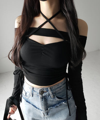 【 ２WAY 】クロスストラップリボンカットアウトオフショルトップス ／ cross strap ribbon cutout offshoulder tops