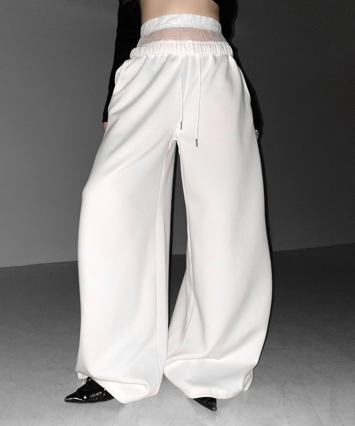 ウエストレースレイヤードスウェットパンツ ／ waist lace layered sweat pants