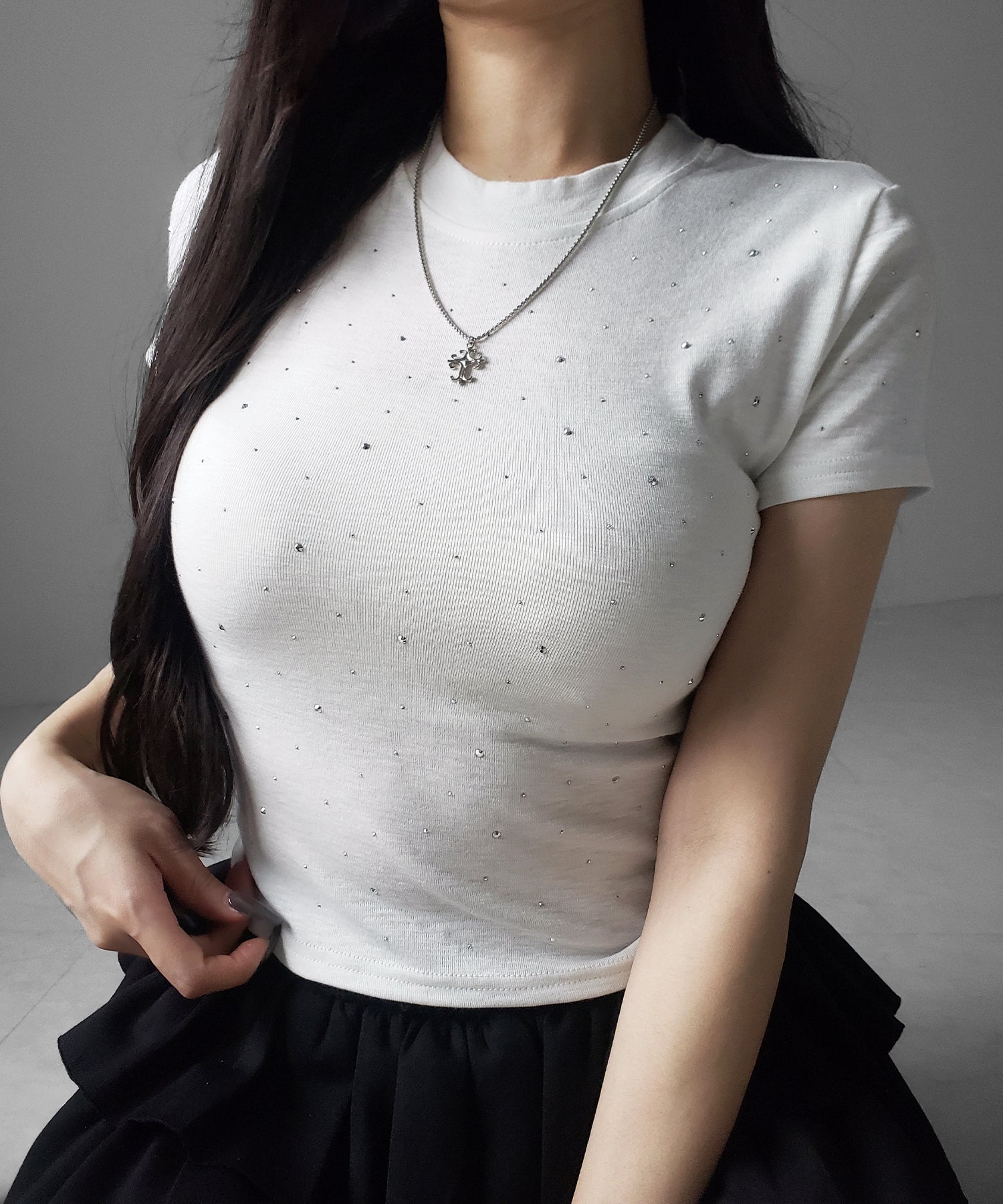 ラインストーン半袖タイトＴシャツ ／ Rhinestone short sleeve tight T-shirt
