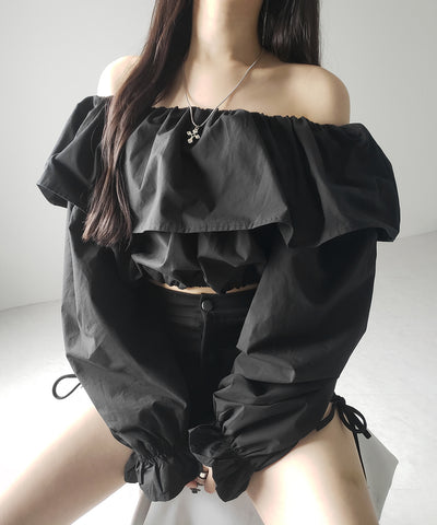 【 ２color 】オフショルダーフリルショートブラウス ／off shoulder frill short blouse