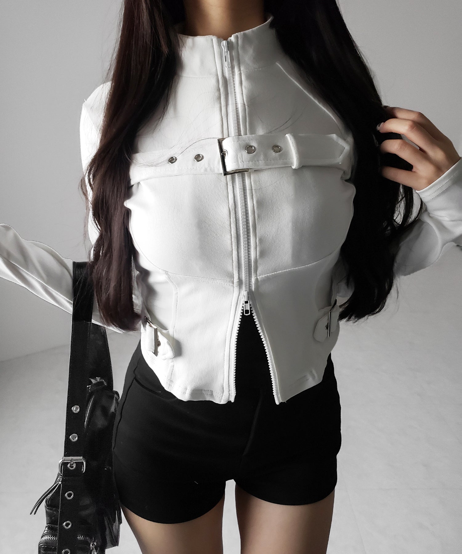 スタンドカラーベルテッドダブルジップスリムトップス ／ stand collar belted double zip slim tops