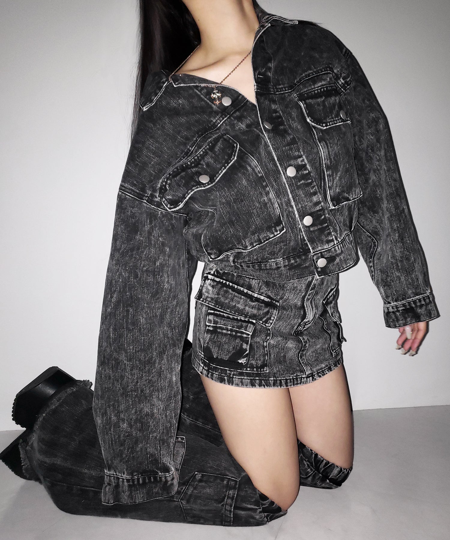 【 デニムセットアップ着用可能 】ヴィンテージケミカルブリーチカーゴデニムミニスカパン ／ vintage chemical bleach cargo denim mini skirt pants