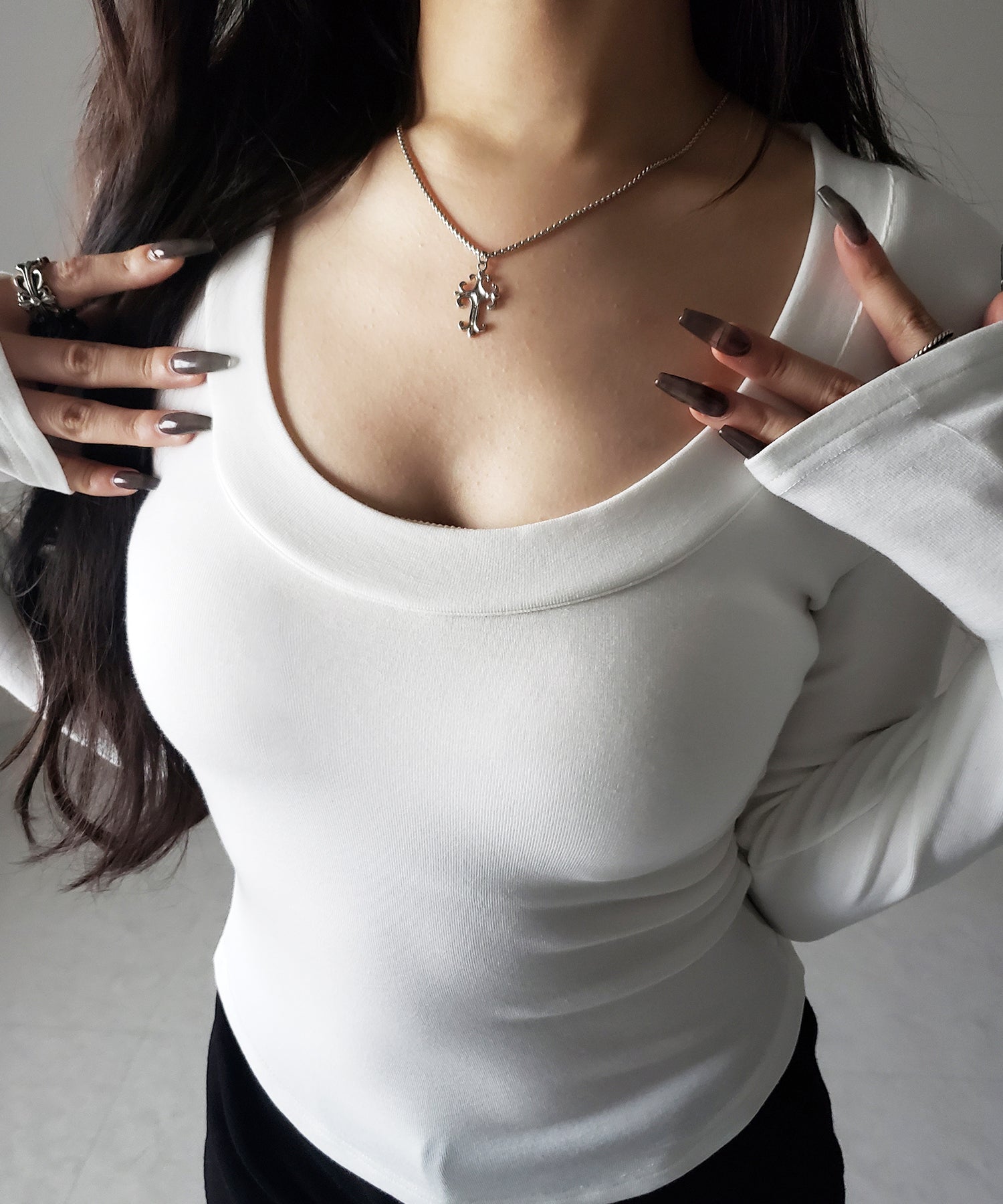 UネックスーパーフィットスリムロンT ／ U-neck super fit slim long sleeve T-Shirt