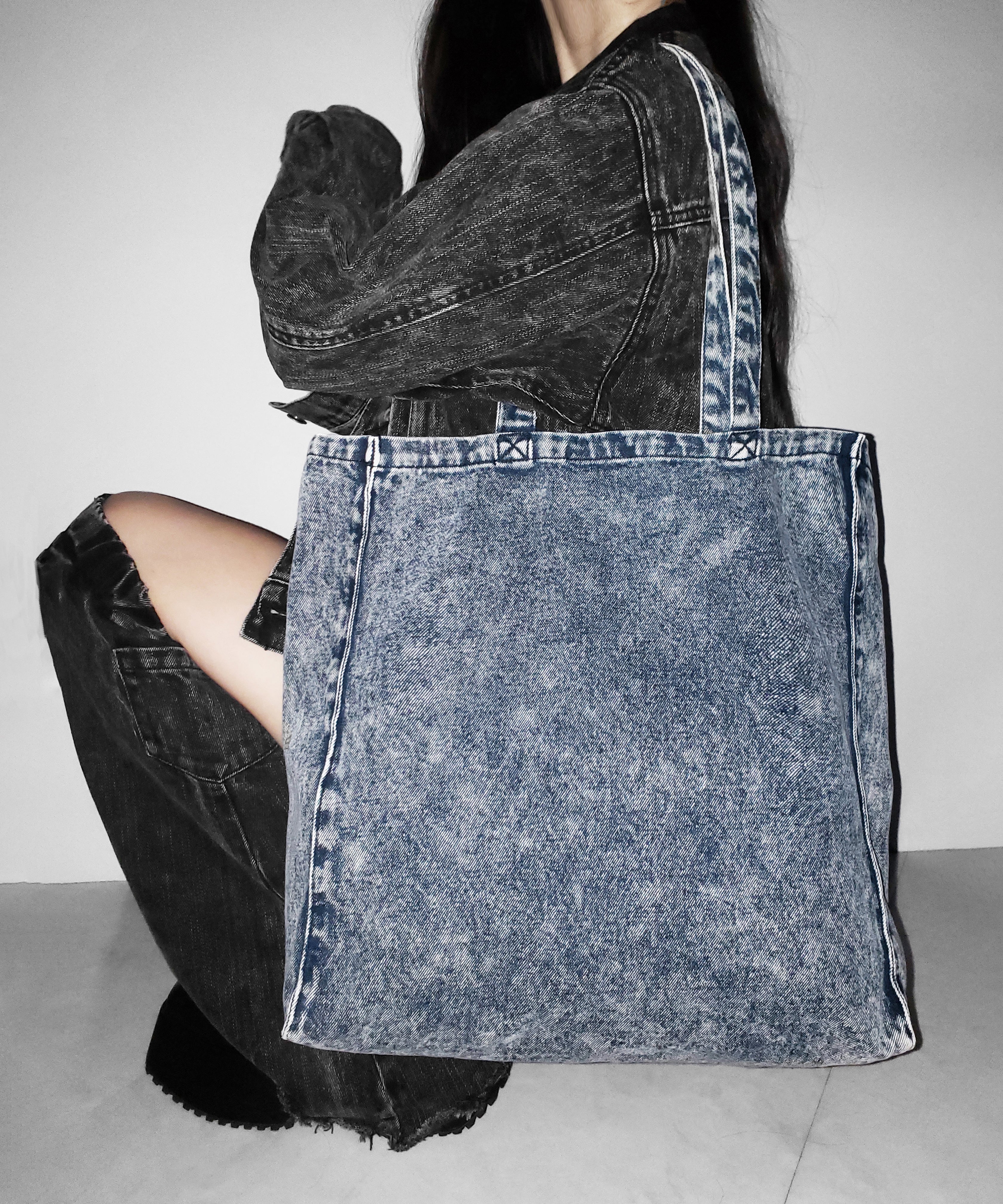 【 ２color 】ヴィンテージケミカルブリーチビッグスクエアデニムトートバッグ ／ vintage chemical bleach big square denim tote bag