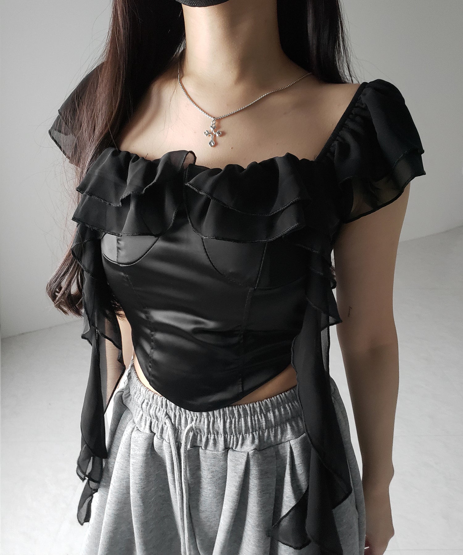 【 ２color ／ ２WAY 】シアーフリルコルセットサテンショートブラウス ／ sheer frill corset satin short blouse