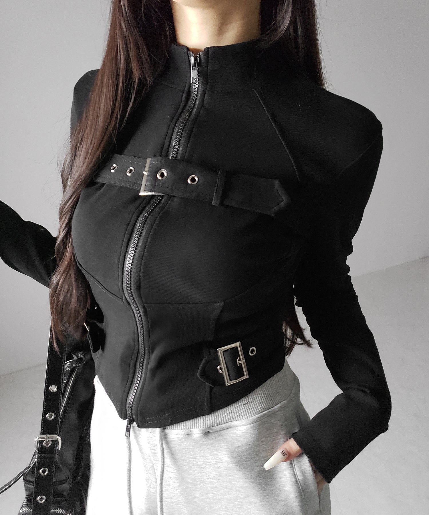 スタンドカラーベルテッドダブルジップスリムトップス ／ stand collar belted double zip slim tops