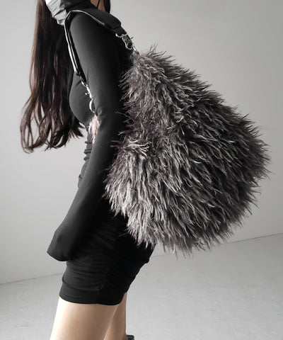 【 ショルダーストラップ付き２WAY 】バイカラーシャギーファーショルダーバッグ ／ bicolor shaggy fur shoulder bag