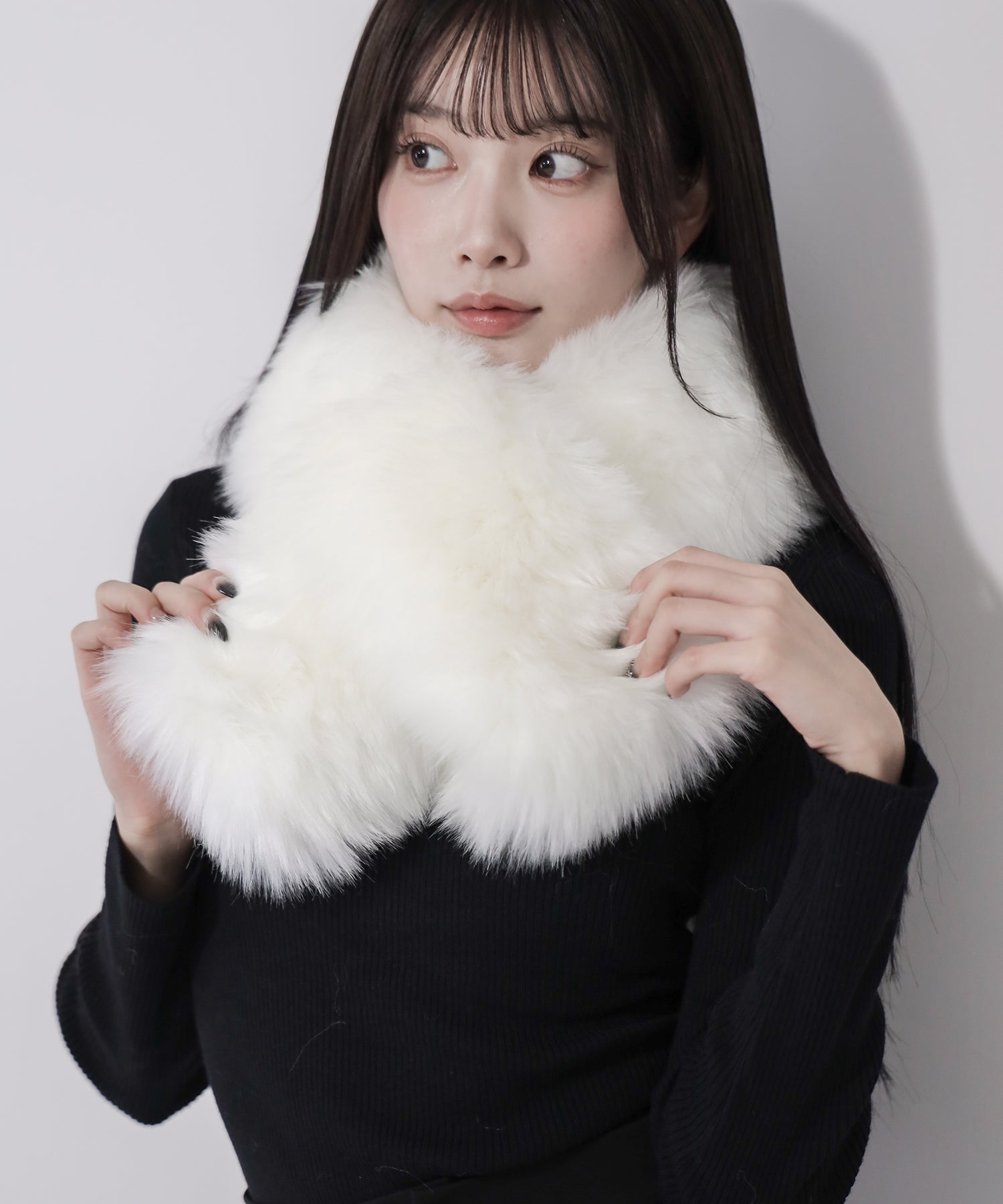 フェイクファーボリュームロングマフラー ／ fake fur volume long muffler