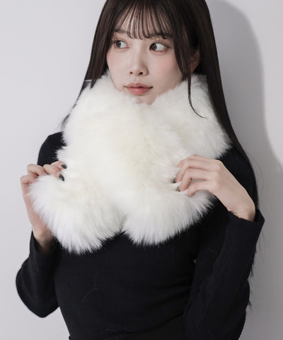 フェイクファーボリュームロングマフラー ／ fake fur volume long muffler