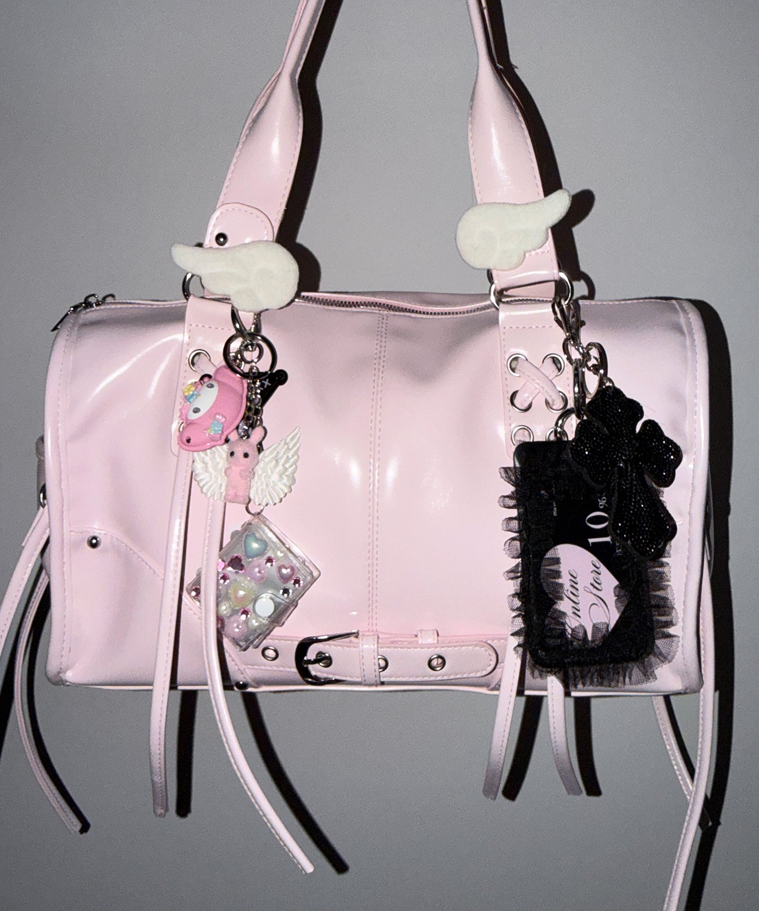 【 ショルダーストラップ付き２WAY 】レースアップベルテッドフリンジボストンショルダーバッグ／lace up belted fringe boston shoulder bag
