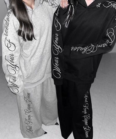 レタリングロゴ刺繍ワイドスウェットパンツ ／ lettering logo embroidery wide sweatpants