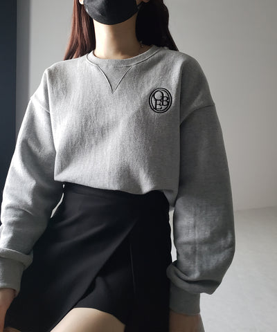 OBE刺繍 ロゴクロップドスウェット【 韓国製 】