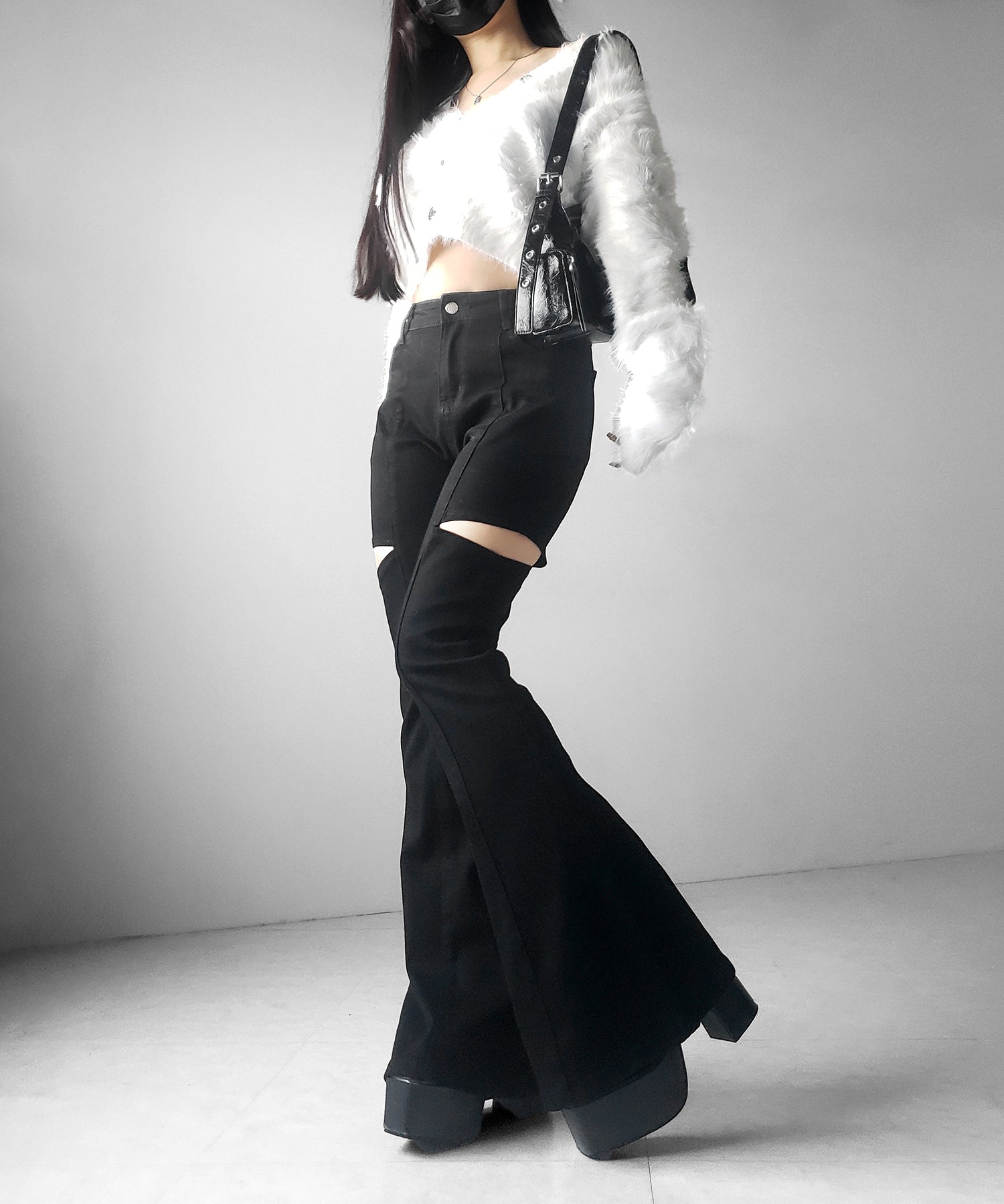 カットアウトヴィンテージストレッチフレアデニム ／ cutout vintage stretch flare denim