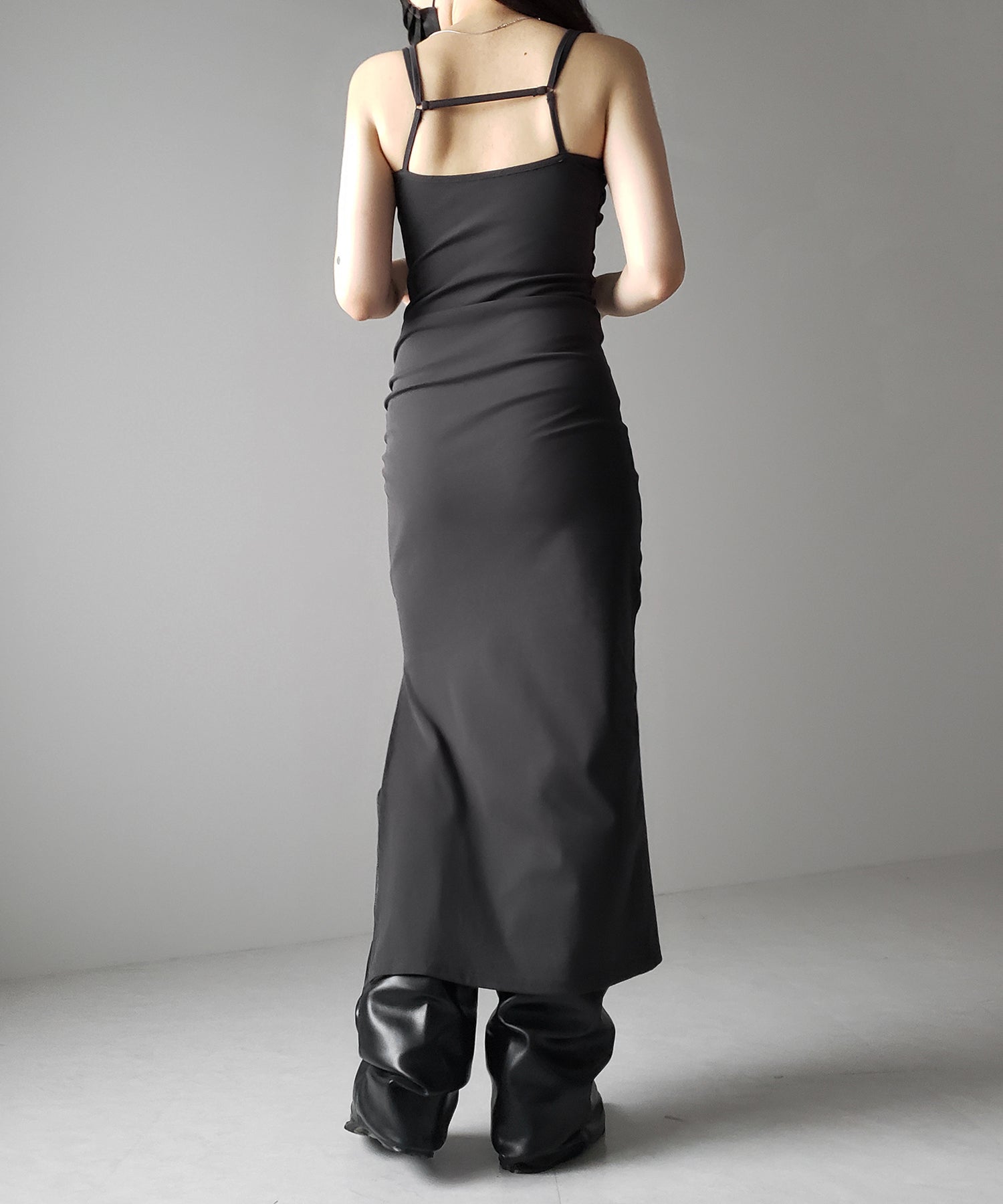 【 パッド付き 】バックストラップサイドシャーリングスリットロングキャミワンピース ／ back strap side shirring slit long cami onepiece