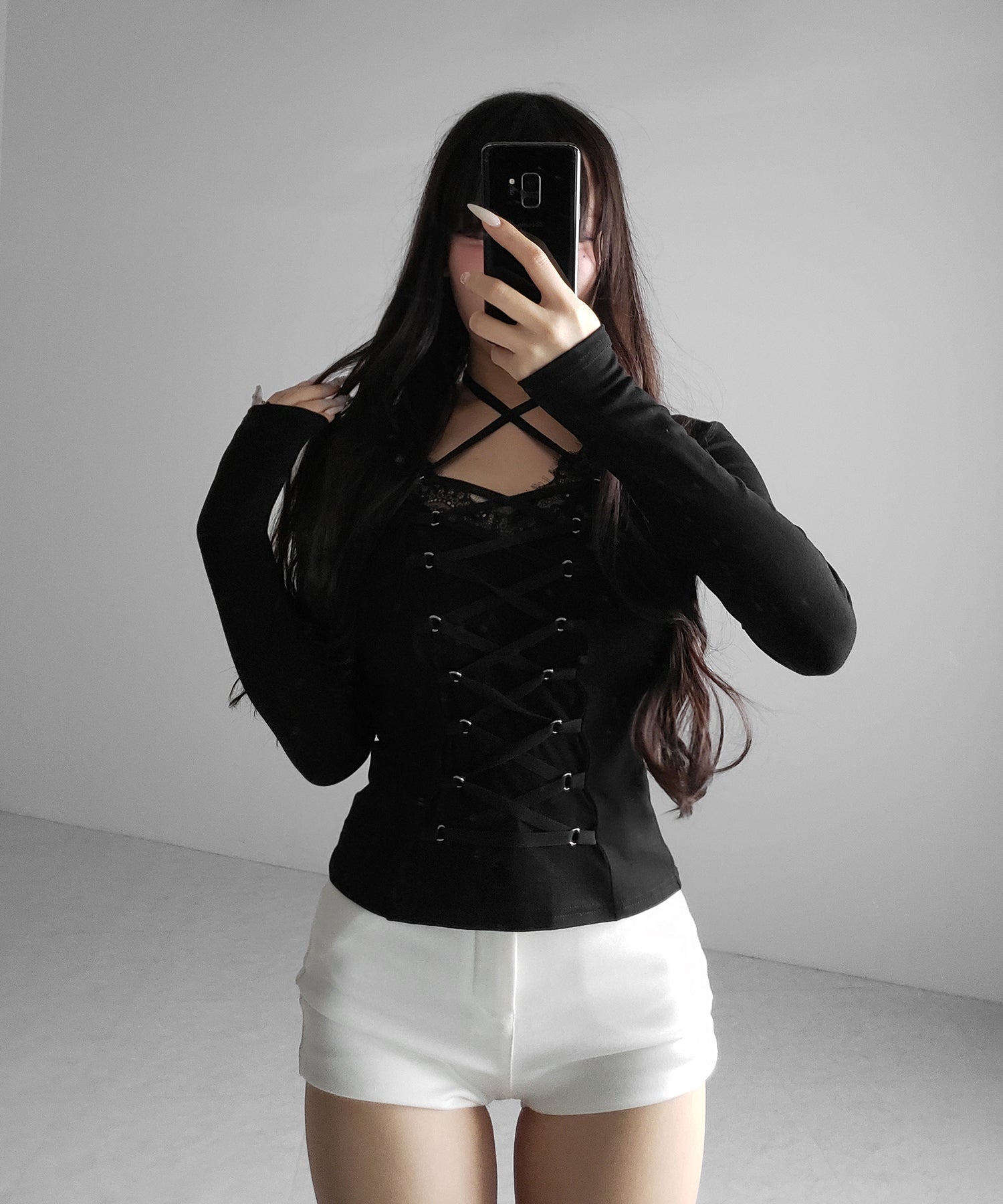 【 クロスネックにできる２WAY 】フロントリボンレースアップスリムカットソートップス ／ 2WAY front ribbon lace up slim cutsew tops