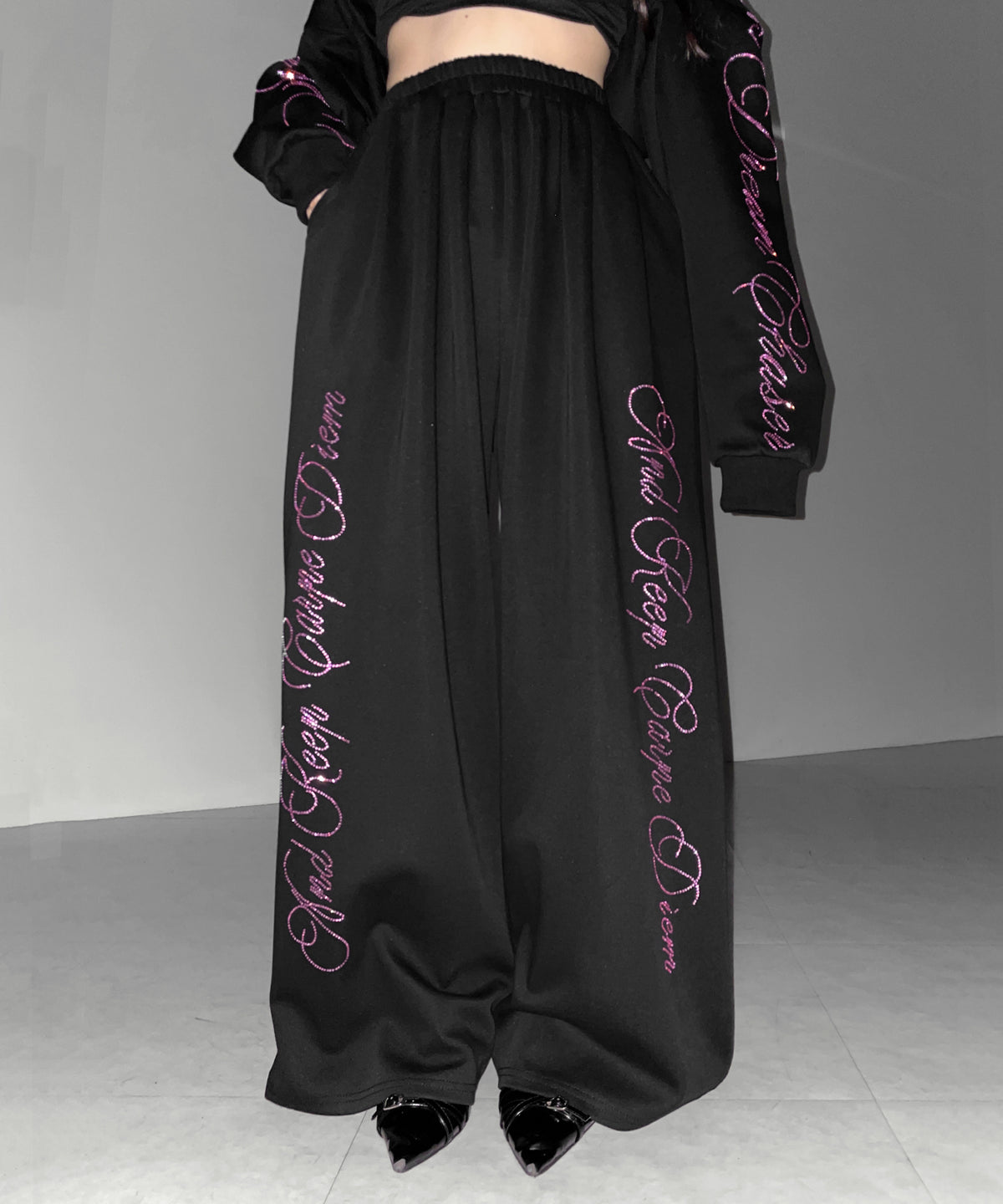 【 セットアップ可能 】ラインストーンロゴワイドスウェットパンツ ／ Rhine stone logo wide sweatpants