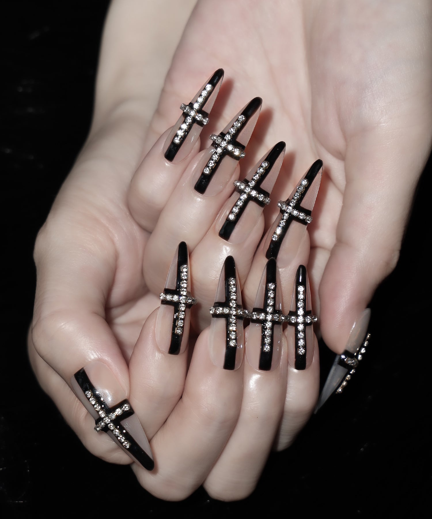 シルバーストーンクロスラインブラックシアースティレットネイルチップ／silverstone cross line black sheer stiletto nail tips