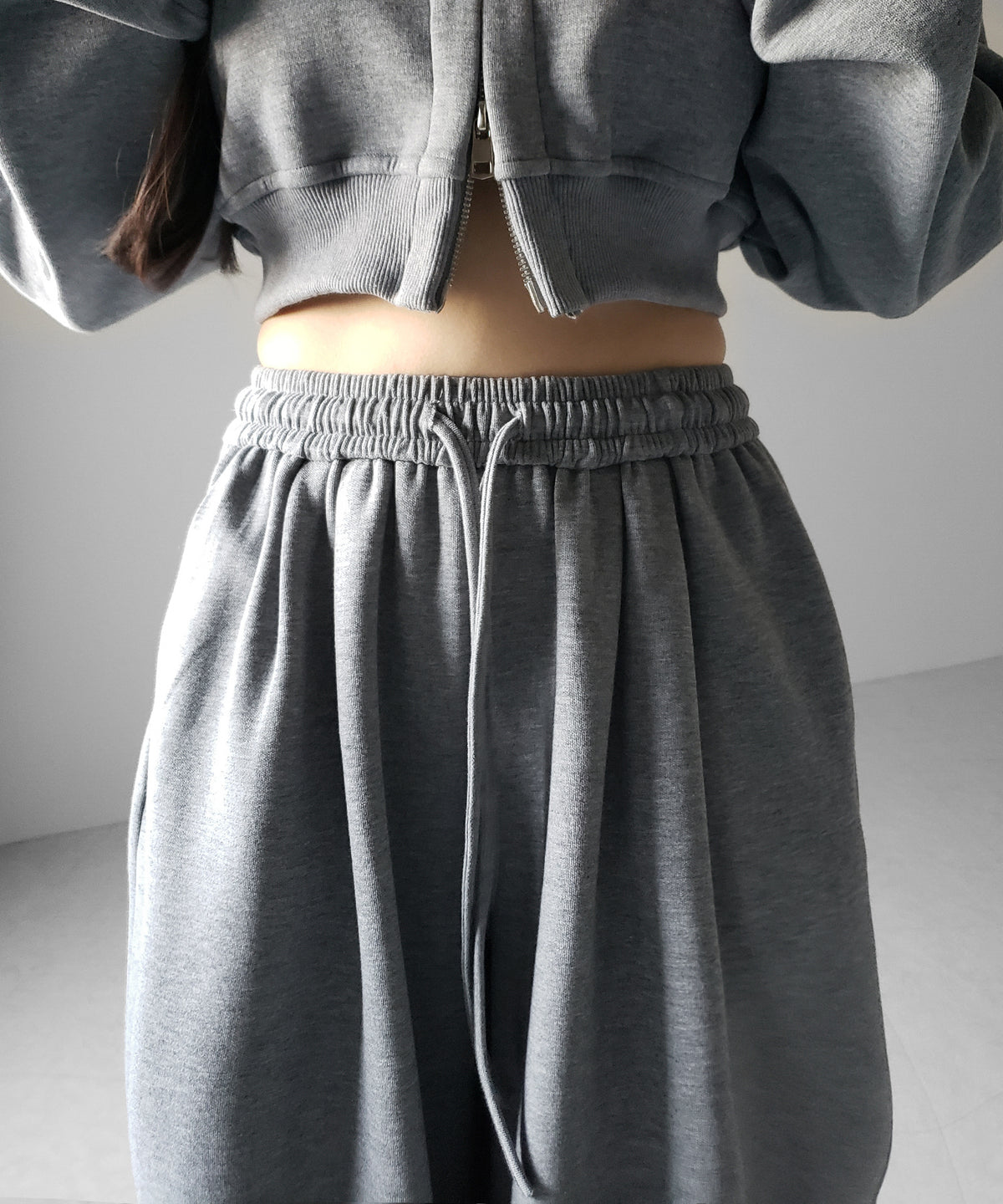 【 セットアップ 】ダブルジップショートパーカー ＋ タックワイドスウェットパンツ SET ／ double zip short hoodie + tuck wide sweat pants SET