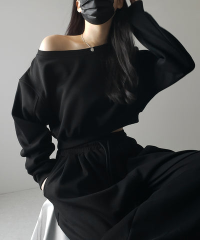 【 セットアップ 】ワンショルダーショートスウェットトップス ＋ タックワイドパンツ SET ／ off shoulder short sweat tops & tack wide pants SET