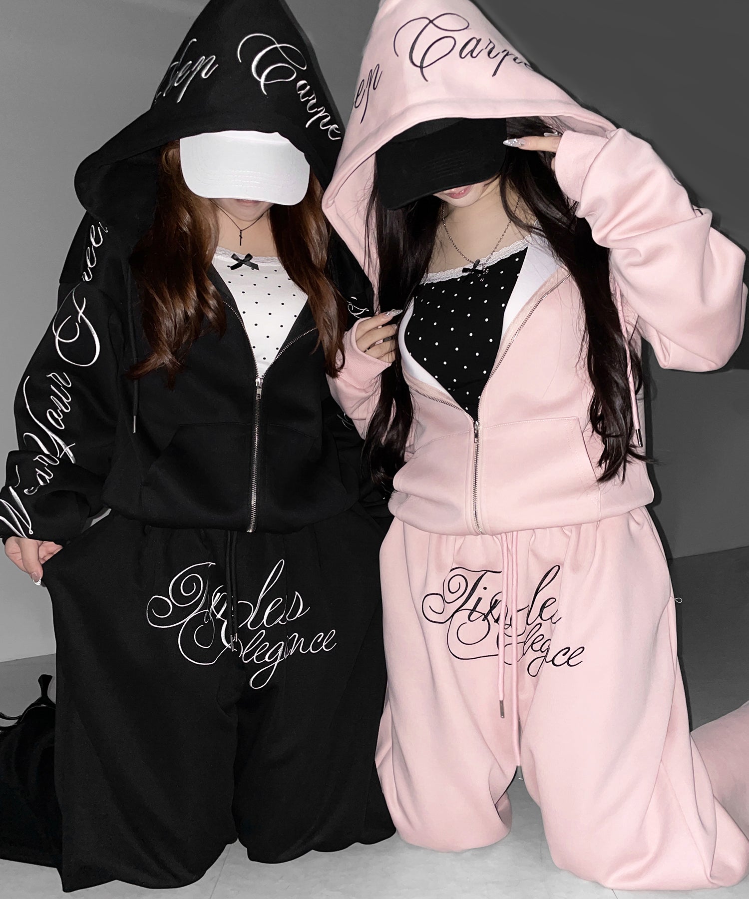 フロントレタリングロゴ刺繍ワイドスウェットパンツ ／ front lettering logo embroidery wide sweatpants