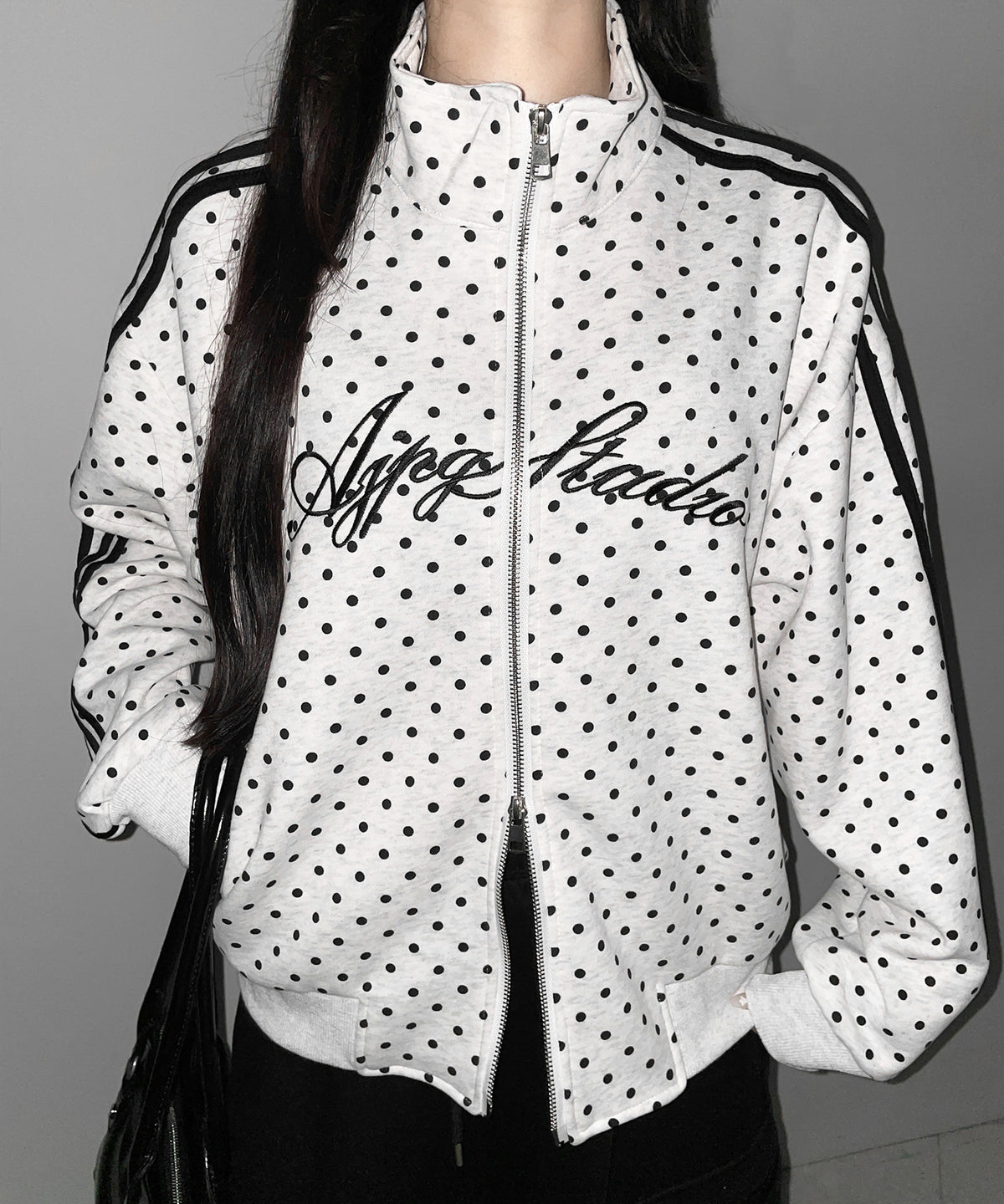 レタリングロゴ刺繍ドットラインオーバースウェットブルゾン ／ lettering logo embroidery dot line over sweat blouson