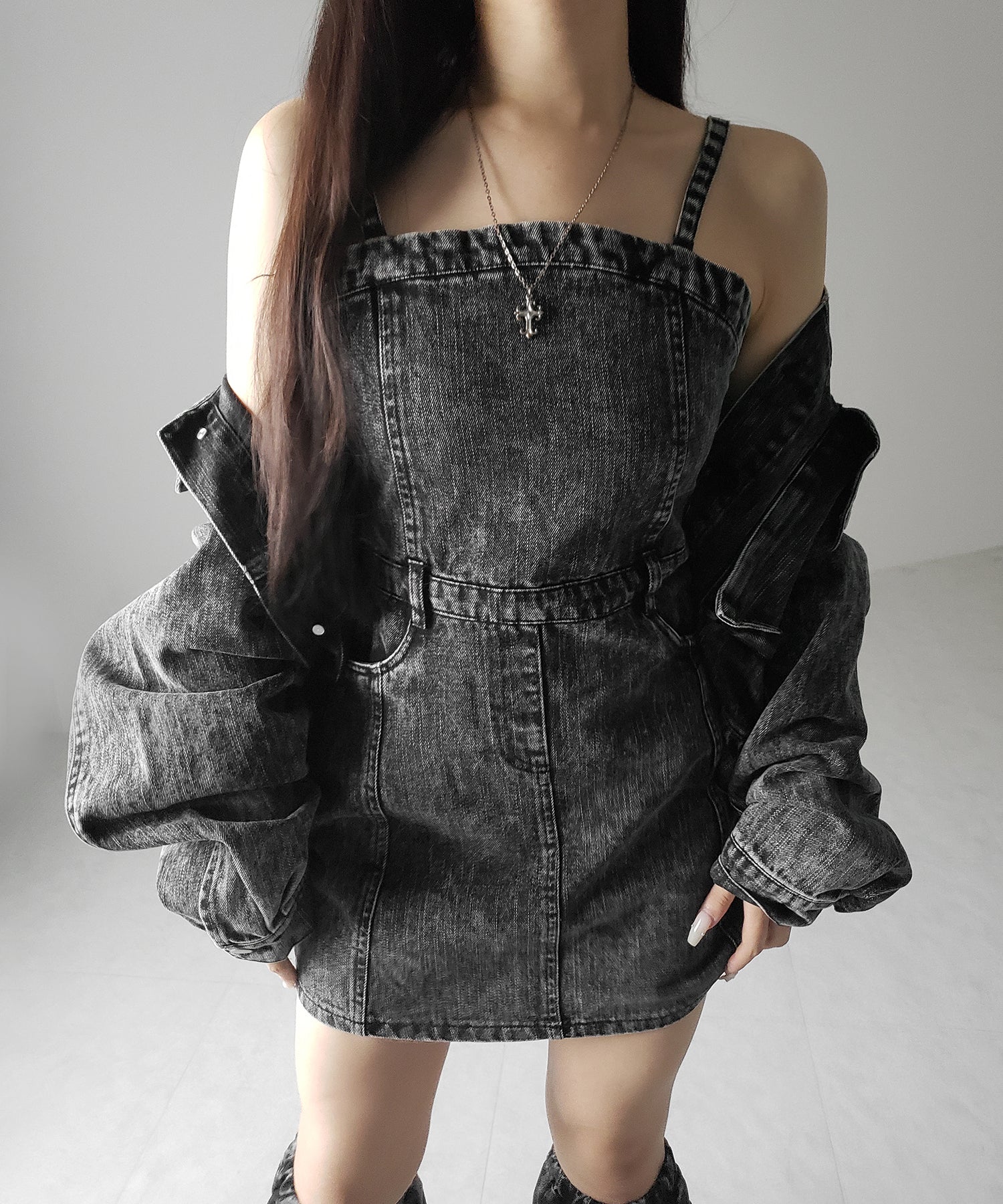 【 セットアップ着用可能 】ヴィンテージケミカルブリーチストラップデニムキャミワンピース ／ vintage chemical bleach strap denim cami onepiece