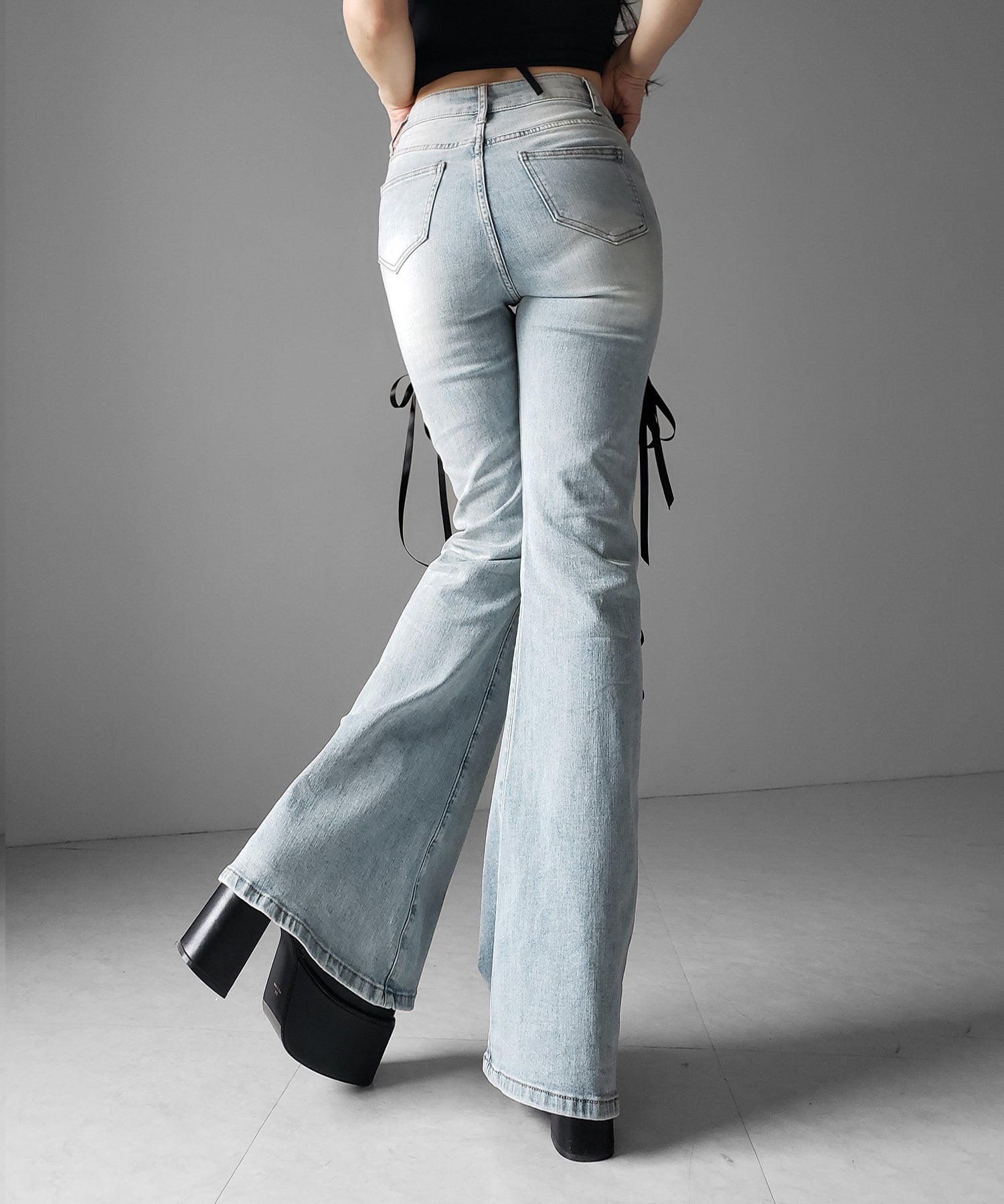 サテンリボンレースアップカットアウトストレッチフレアデニム ／ satin ribbon laceup cutout stretch flare denim